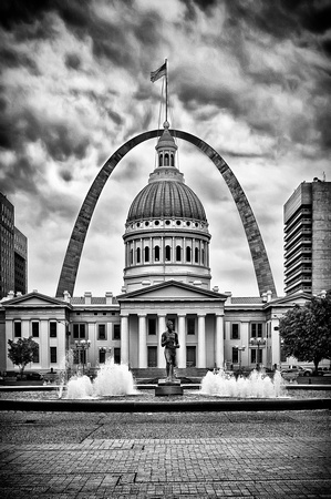 Arch and Courthouse (1 of 1)